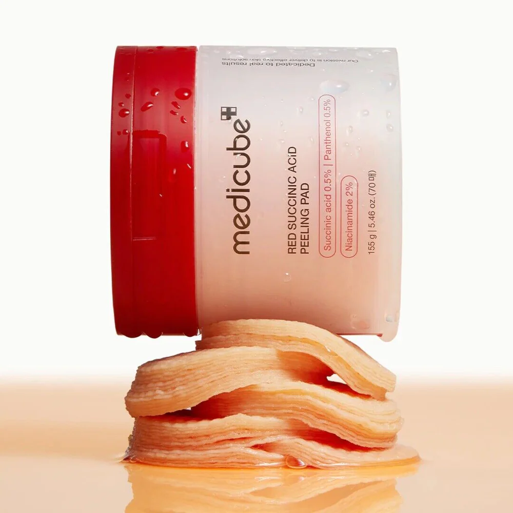 MEDICUBE Red Succinic Acid Exfoliating Facial Peeling Pads