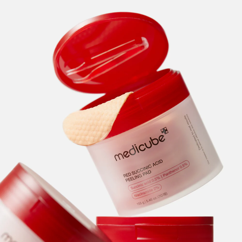 MEDICUBE Red Succinic Acid Exfoliating Facial Peeling Pads