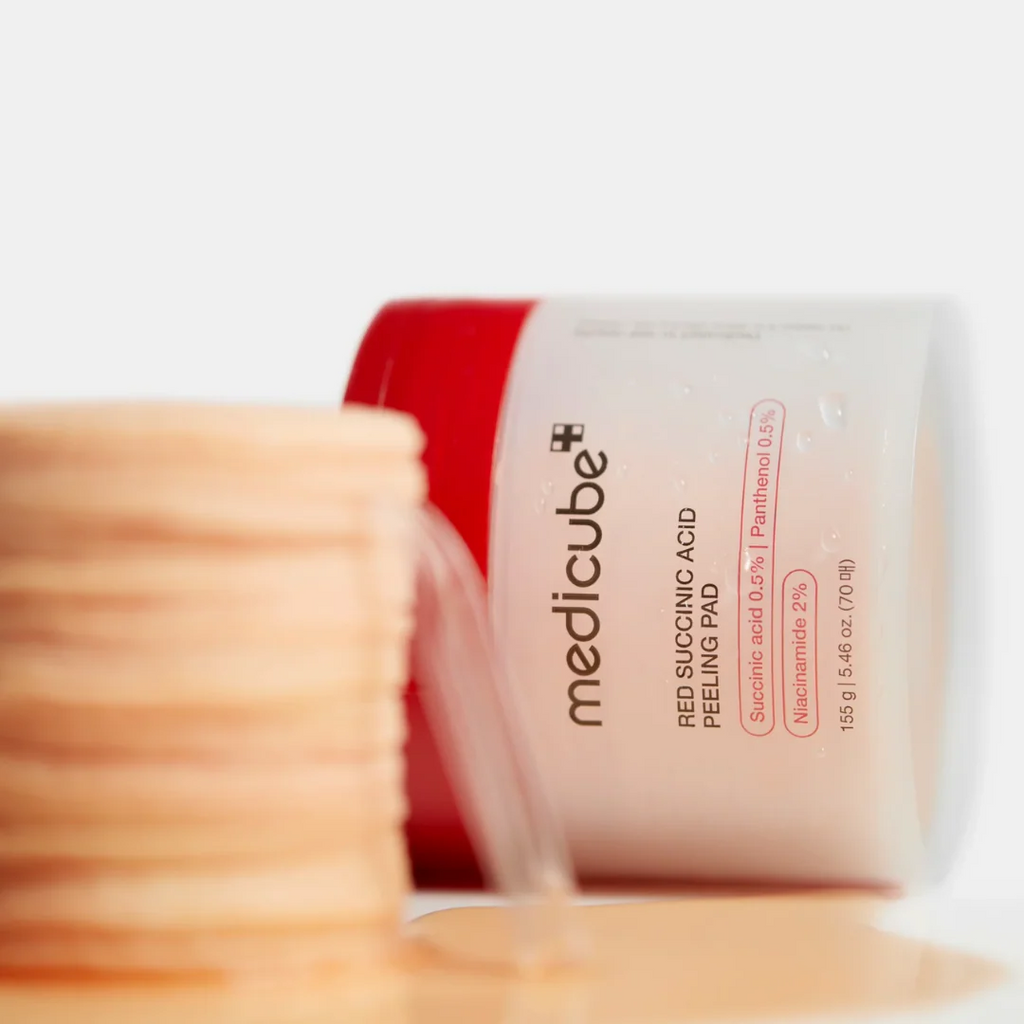 MEDICUBE Red Succinic Acid Exfoliating Facial Peeling Pads